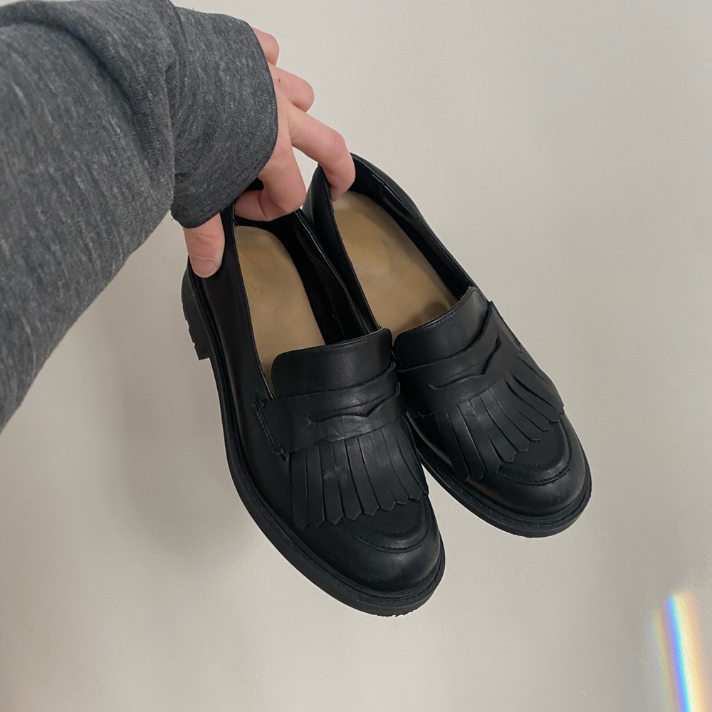 Clarks women’s black Orinoco2 HiShine Loafer